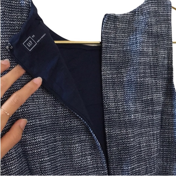 GAP Sleeveless Dress with Pockets - Picture 7 of 7